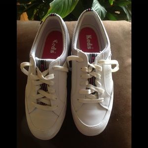 KEDS white tennis shoes